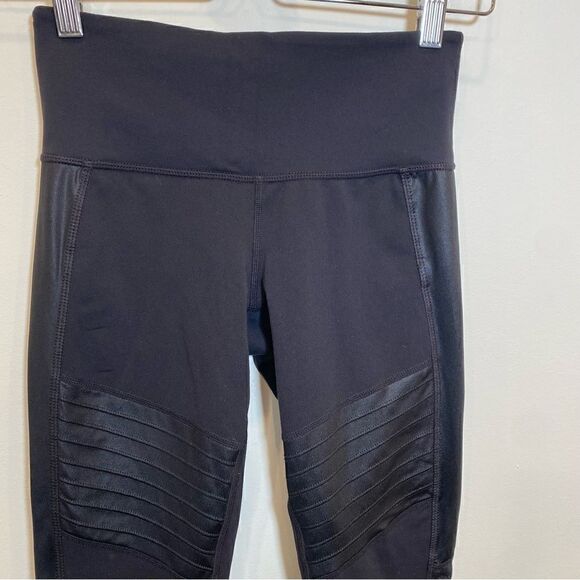 Athleta black moto legging with faux leather detail size xs petite - Picture 3 of 7